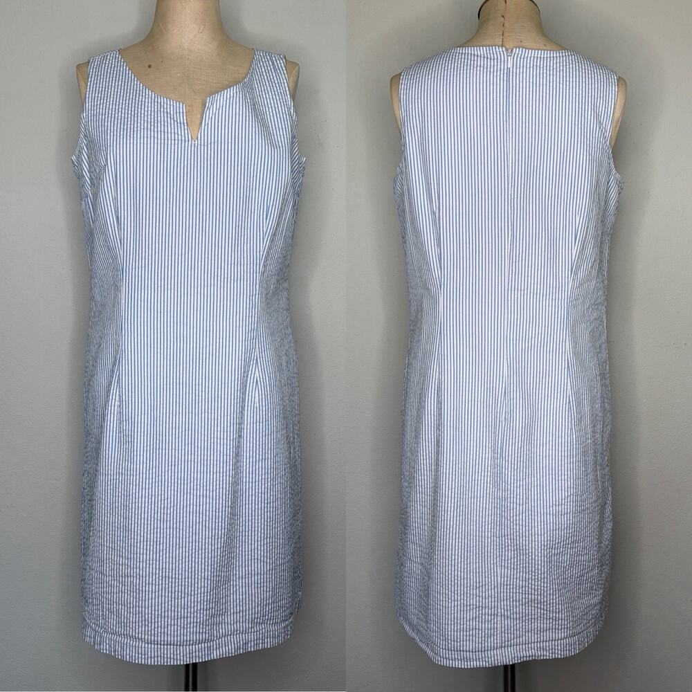 L.L. Bean Seersucker Sleeveless pinstriped Dress Size 10 reg, Made India, Cotton